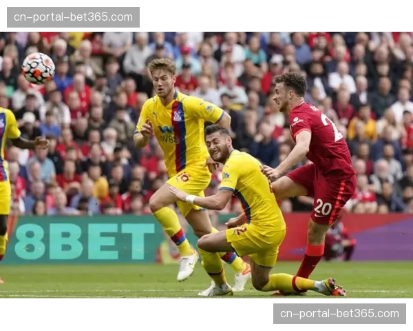 战术分析:诺丁汉森林定位球战术解析,本月已靠此方式打入三球 战术分析:诺丁汉森林定位球战术解析,本月已靠此方式打入三球